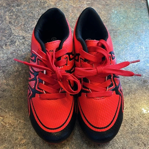 NEW Kid’s Soccer Football Cleats - Picture 3 of 11